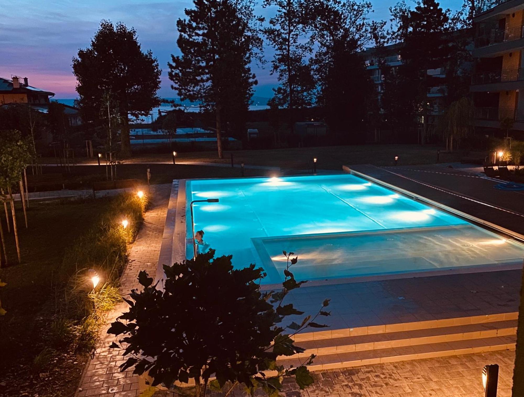 Medences Panoramas Balatom Apartman Siófok Exterior foto